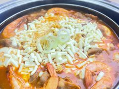 -三清洞摩西韩式年糕火锅(威高广场店)