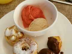 -圣丰索菲特·2 On 988 Café 自助餐厅