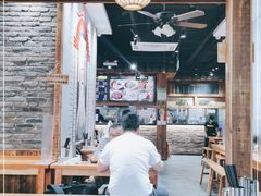 大堂-弄堂咪道-饭香·面香·馄饨香(兴梅店)