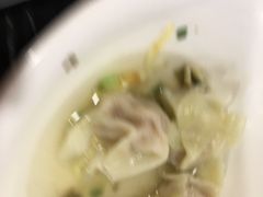 虾肉小馄饨-王家沙点心店(南京西路总店)