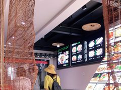 -魏铭鱼头捞饭(晋阳路店)