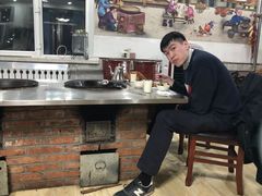 -粘豆包柴火铁锅炖