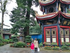 -峨眉山报国寺