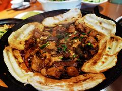 地锅鸡-龙梅肥肠鱼(明瓦廊店)