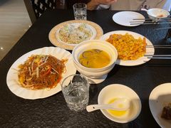 -河畔春天时尚餐厅