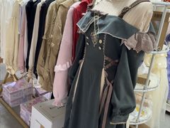 -甜镜物语 LOLITA·汉服·JK制服三坑生活馆(滨江道店)