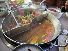 -伴山牛贵州黄牛肉火锅·苗疆非遗艺术餐厅(上海首店)