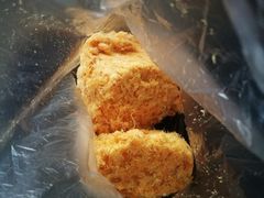 蟹黄风味小贝-鲍师傅糕点(江苏路店)