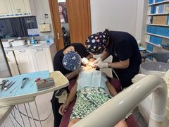 -茂菊口腔连锁(浦东南路店)