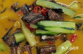 Cucumber Eel Stir-fry