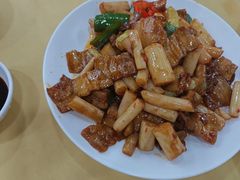 酸藕带炒牛肉-吉莲利苑海鲜酒家(珠海拱北29年老字号店)