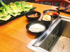 -肉甲韩国木炭烤肉(新壹街1店)