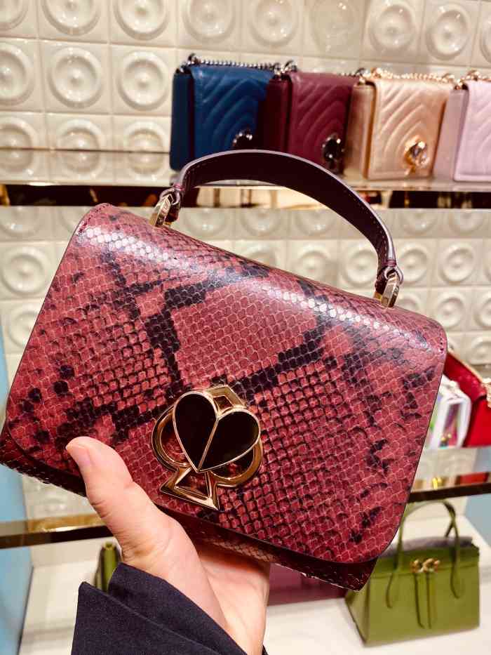 kate spade(西单大悦城店)-"偶尔路过,走到一排衣服前觉得这件很好看