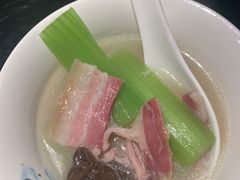 -芳芳私房菜·精做淮扬菜(承德路店)