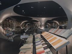 -钟书阁(珍园店)