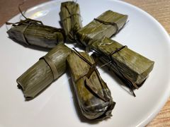 宜宾小黄粑-李子坝梁山鸡(北碚万达五鸡哥店)
