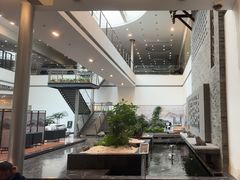 -成都中升之星奔驰4S店