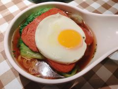 午餐肉煎蛋出前一丁-新大咀港式茶餐厅(宝山万达店)