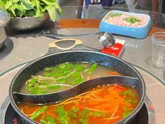-苗阿哥酸汤牛肉火锅(体育场店)