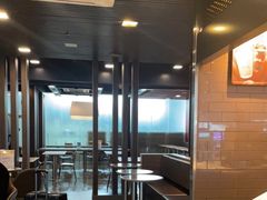 大堂-麦当劳(深圳北站高铁店)