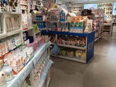 -名创优品(北京新中关购物中心地铁层店)