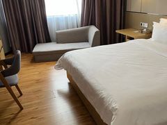 -悦季酒店(广州三元里地铁站店)