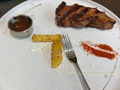 -悦享绿山墙西餐厅