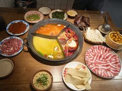 -巴卤社老火锅(财富店)