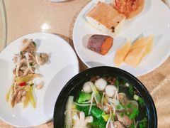 -龙岩东方凯悦商务酒店(国际美食城店)