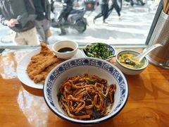 肉丝葱油拌面-君东记本帮面馆(天钥桥路店)