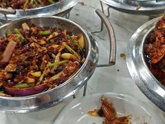 -凤凰路何眼镜香辣蟹(花果园店)