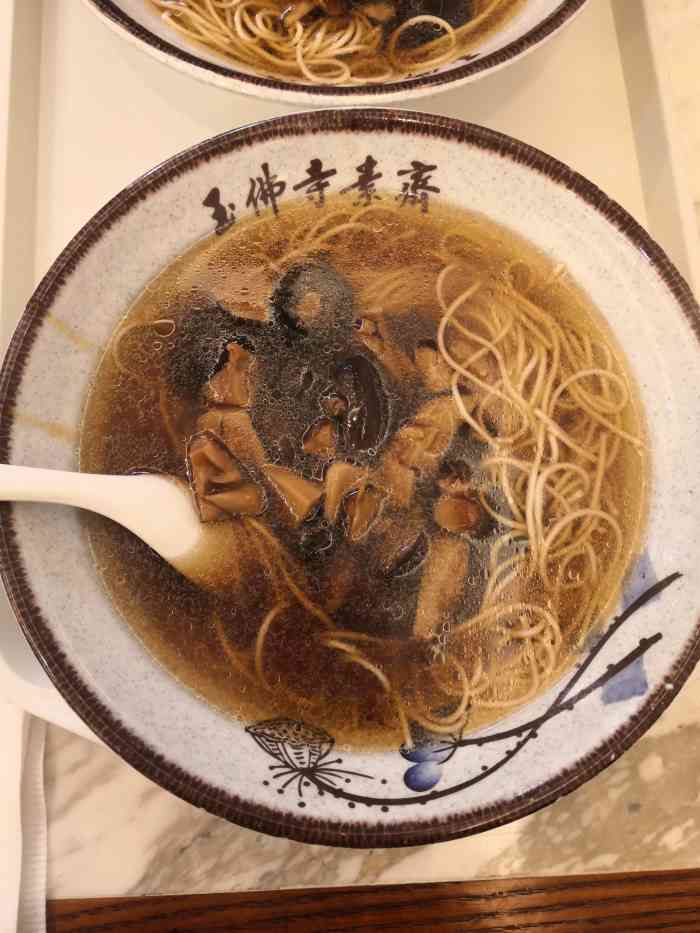 玉佛寺素斋(江宁路店)-"吃面,素面!比静安寺更好吃的双菇面就在这.