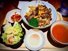 -POKEE VIA&Brunch·维娅(重庆来福士店)
