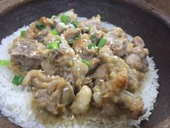排骨滑鸡煲仔饭-红星光发煲仔饭(大石街店)