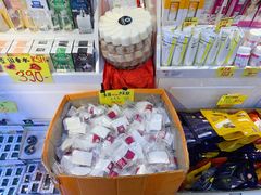 -曼谷四叶草彩妆&纪念品  (chitlom)