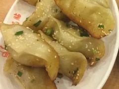 牛肉鍋貼-小姜锅贴(凤凰街店)