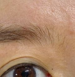 -一个差评成就的纹眉店