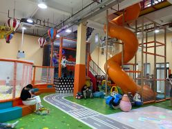 -动力星球家庭亲子游乐中心
