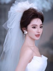 -艾米丽婚纱礼服