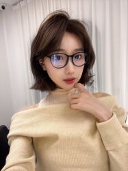 -AYO SALON