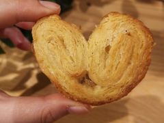 小蝴蝶酥-上海哈尔滨食品厂(淮海中路店)