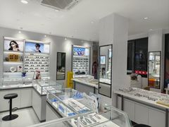 -光明眼镜·蔡司授权(徐泾店)