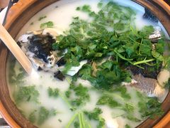 砂锅有机鱼头汤-千岛湖鱼味馆(十字街总店)