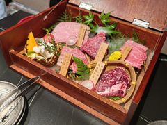 -山川小町·极番烧肉(新地假日广场店)