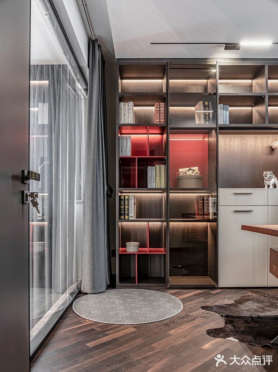 书房撇弃过去的厚重与传统