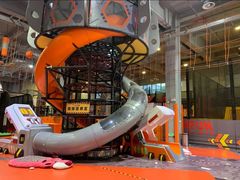 -嗨翻Hi-Fun竞技主题乐园·蹦床亲子生日轰趴(国光1937店)