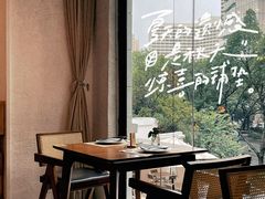 -Mark&Mars Restaurant