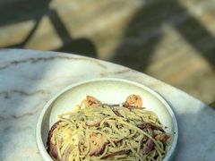 莎美乐肠鲜虾蘑菇意粉-五合院·整点烤肉