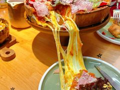 -Dragon Pizza•圆脸龙披萨·牛排餐厅