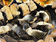 -围炉肉舍•炭烤活鳗•丹东海鲜烤肉(步行街店)